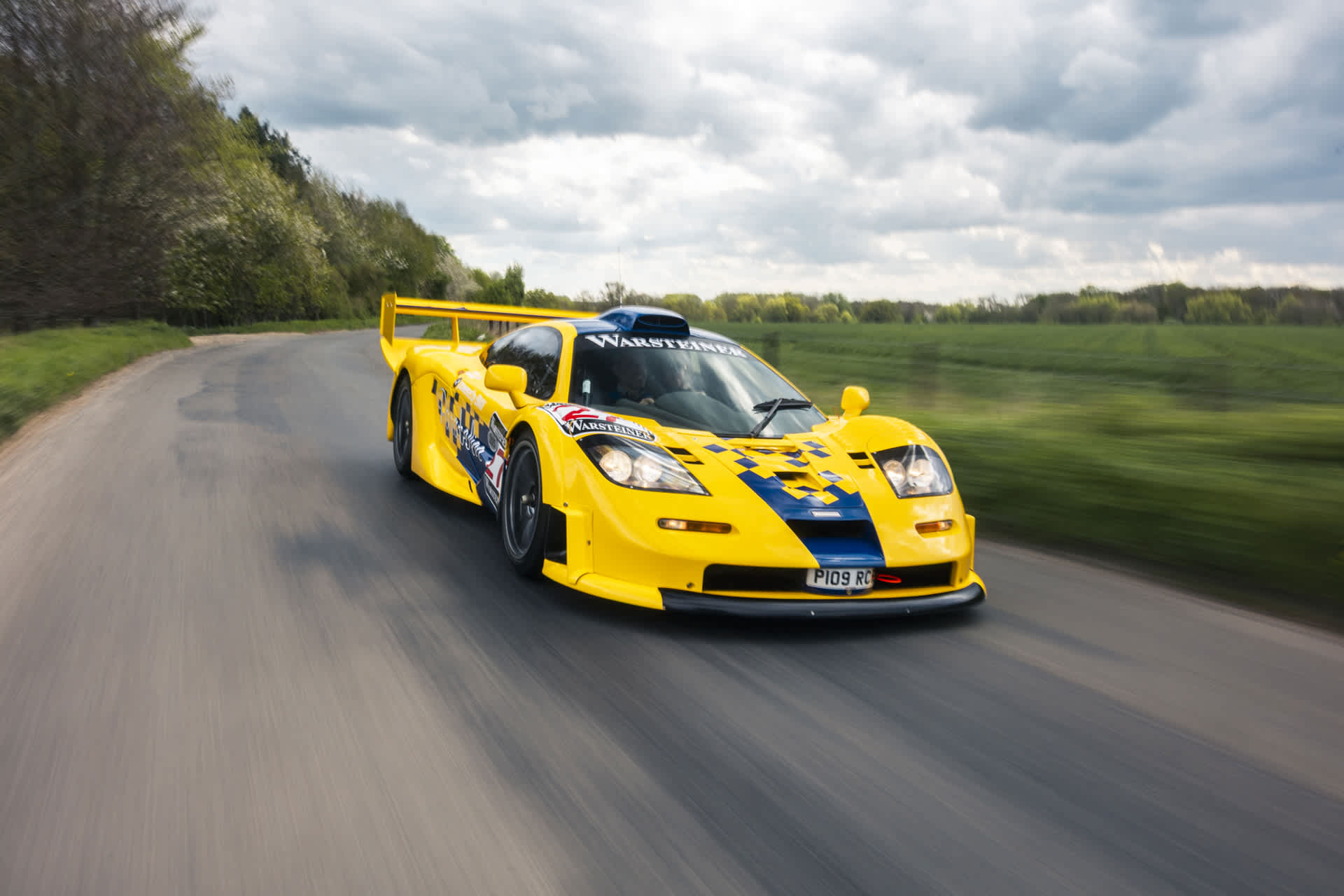 1997 McLaren F1 GTR Longtail | Girardo & Co